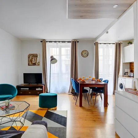 Bnbnova - Eiffel Tower & Champ De Mars Apartment *